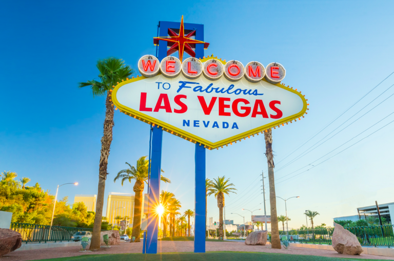 Vegas Vacation for Under $500: 12 Family Friendly Things to Do in Las Vegas