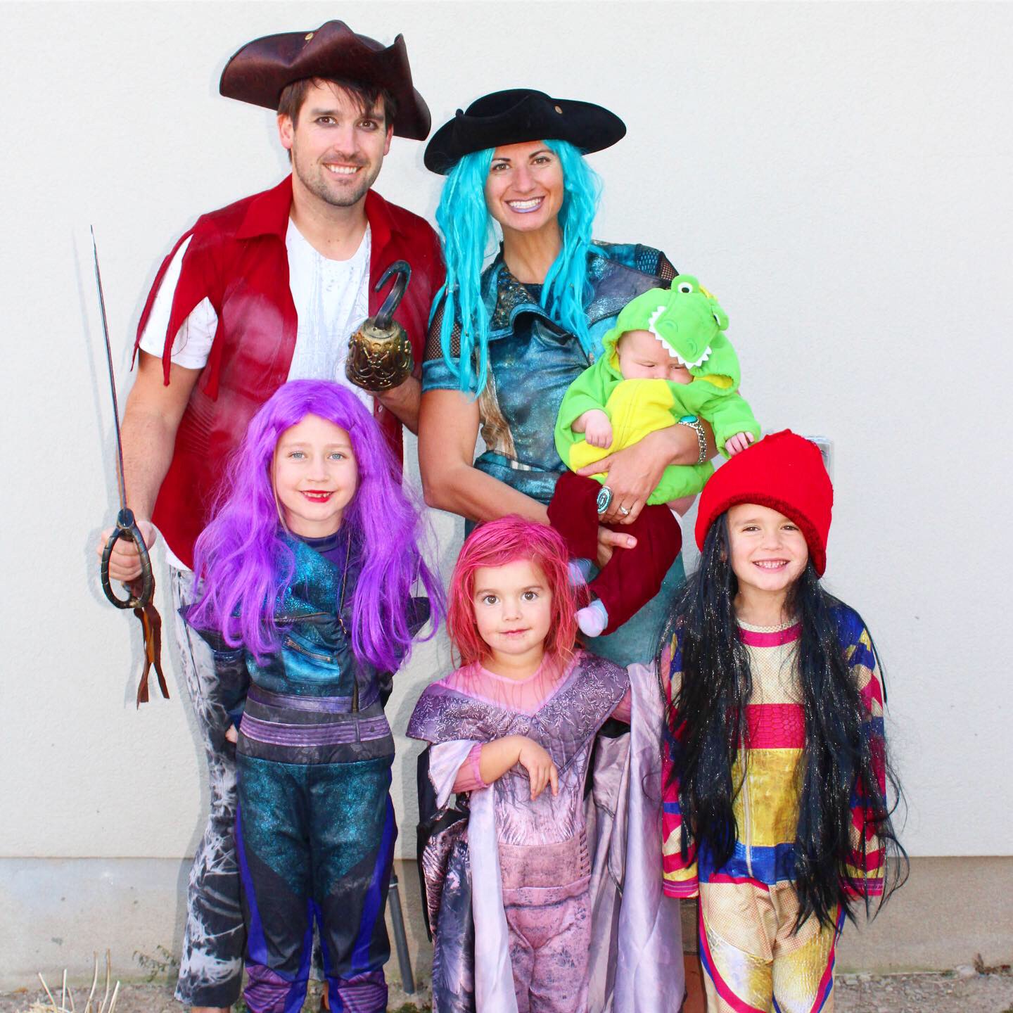 12 Awesome Family Costumes for Halloween on any Budget - The Minivan ...