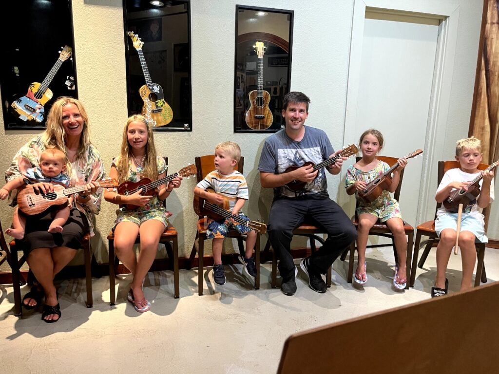 things to do on Oahu with kids - ukulele lessons
